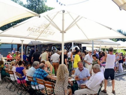 Фото: Biergarten im Schlossgarten