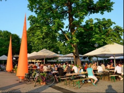 Фото: Biergarten im Schlossgarten